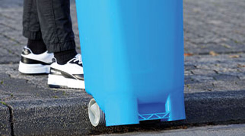 Altfettbehälter Fatboxxeasy transportoptimiert leichtes manövrieren über Bordsteinkante